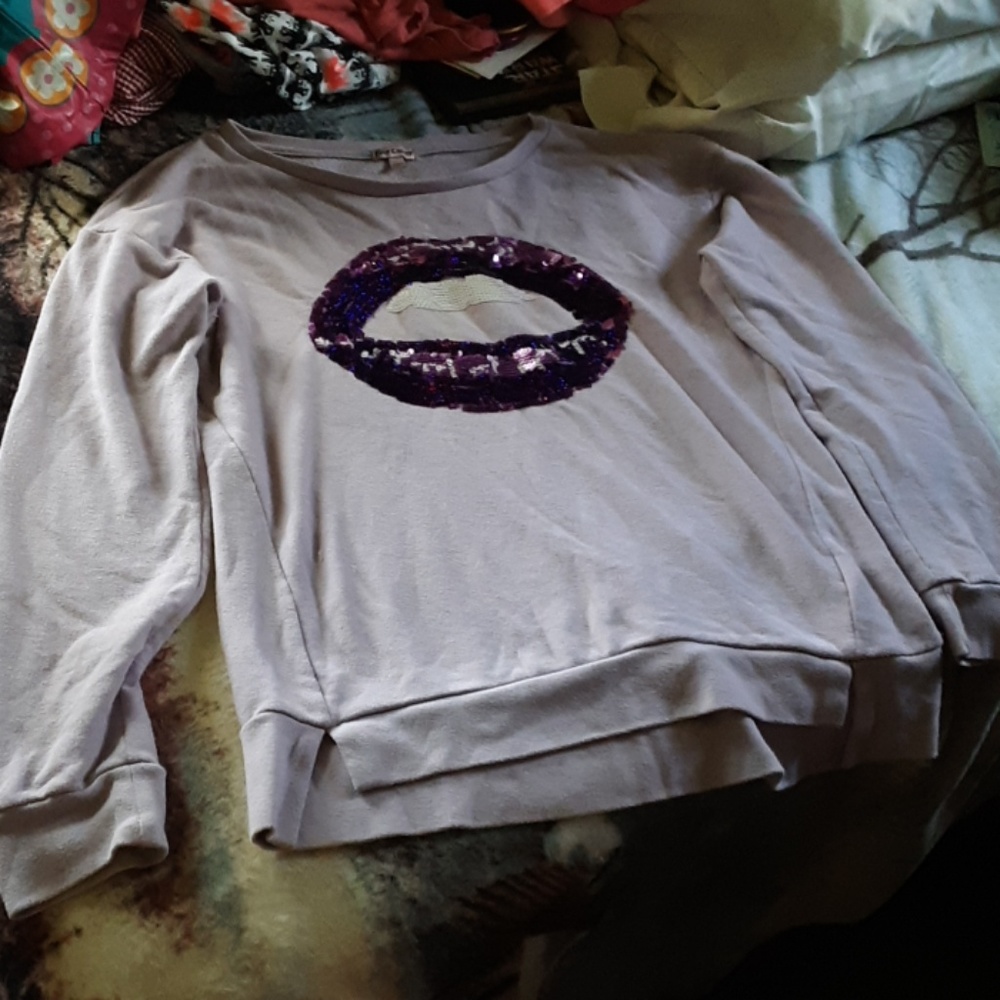 Juicy Couture Size L Purple Sequined Lip Sweatshir